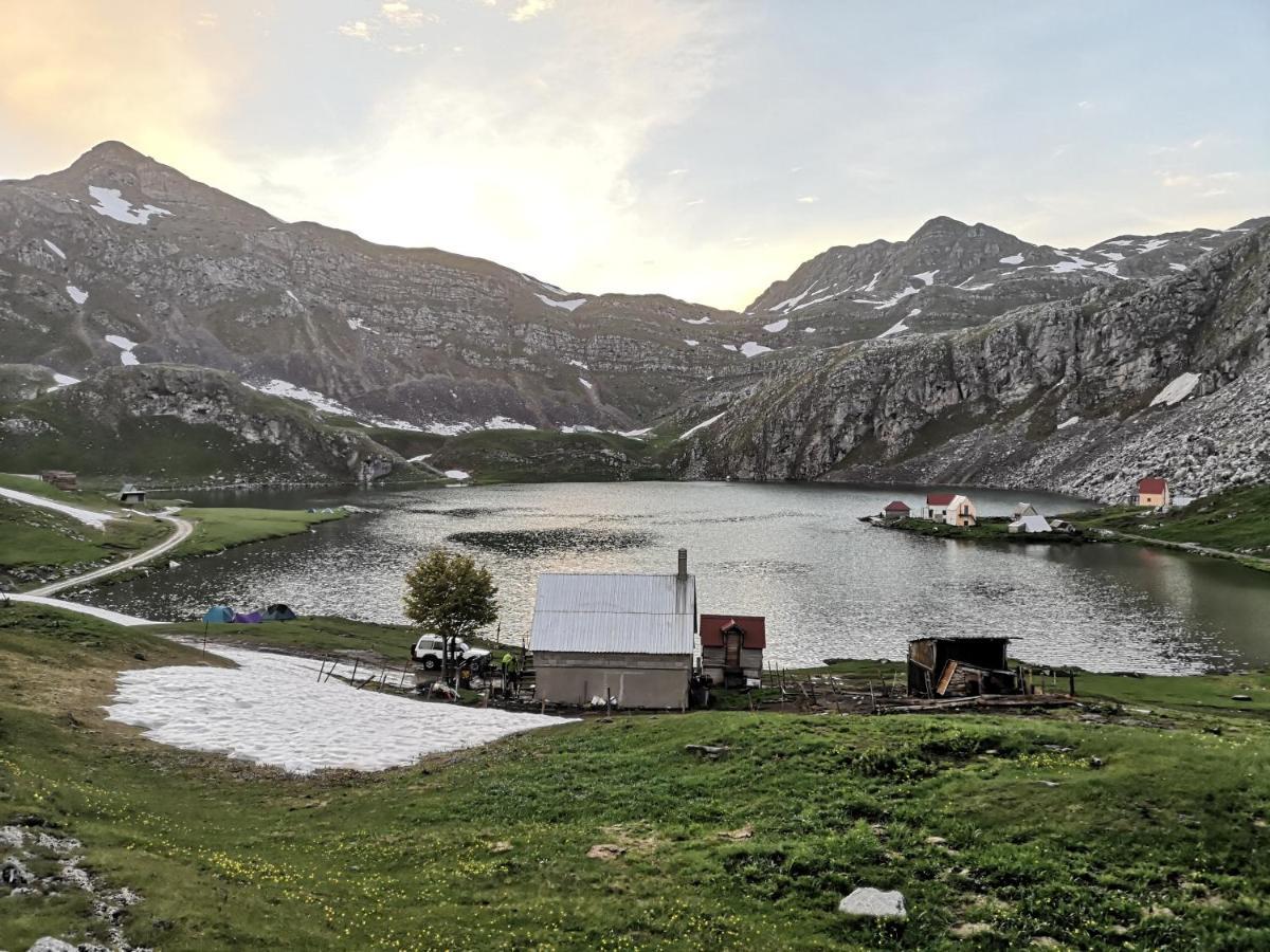 Albergue Rural Household Minic - Kapetanovo Jezero Kolašin Exterior foto